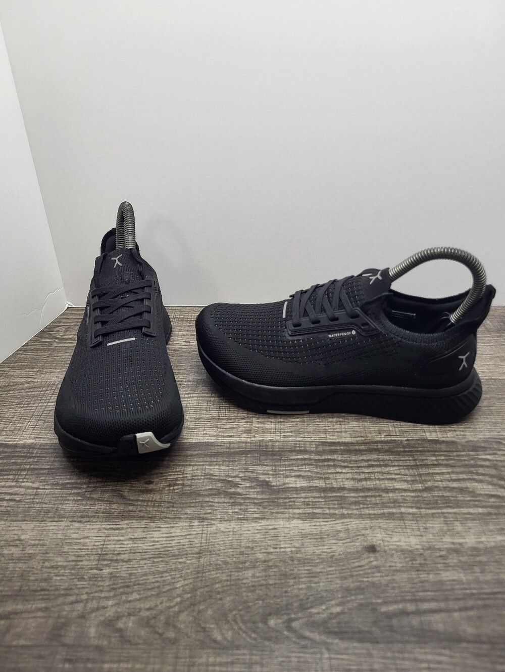 Flux Adapt Runner Black Waterproof Womens Size 5.5 Running Athletic Shoes